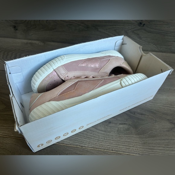 NWT Blowfish Malibu Willa Sneaker Shoes Light Pink Rose Size 7.5 - Picture 6 of 6